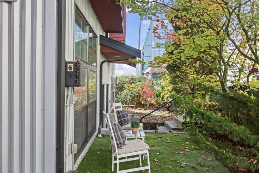 Property photo for 3607 N Interlake Ave N #B, Seattle photo 6