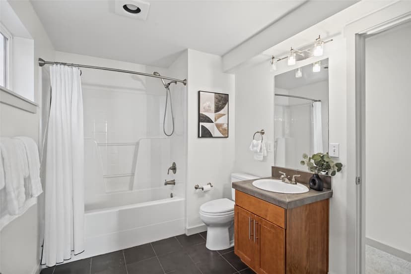 Property photo for 3607 N Interlake Ave N #B, Seattle photo 21