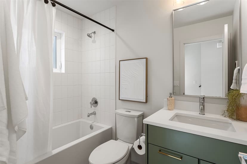 Property photo for 8037 Wallingford Avenue N #B, Seattle photo 5