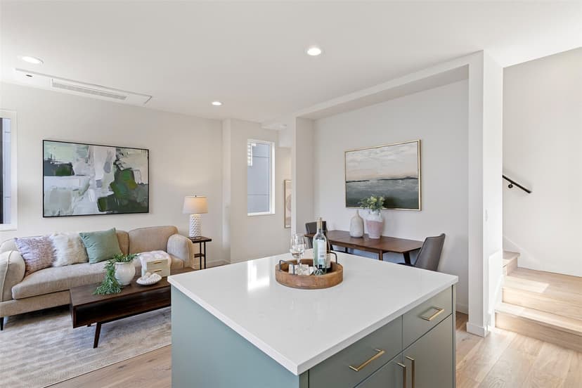 Property photo for 8037 Wallingford Avenue N #B, Seattle photo 16