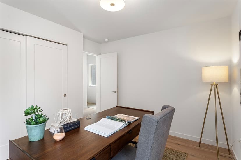 Property photo for 8037 Wallingford Avenue N #B, Seattle photo 4