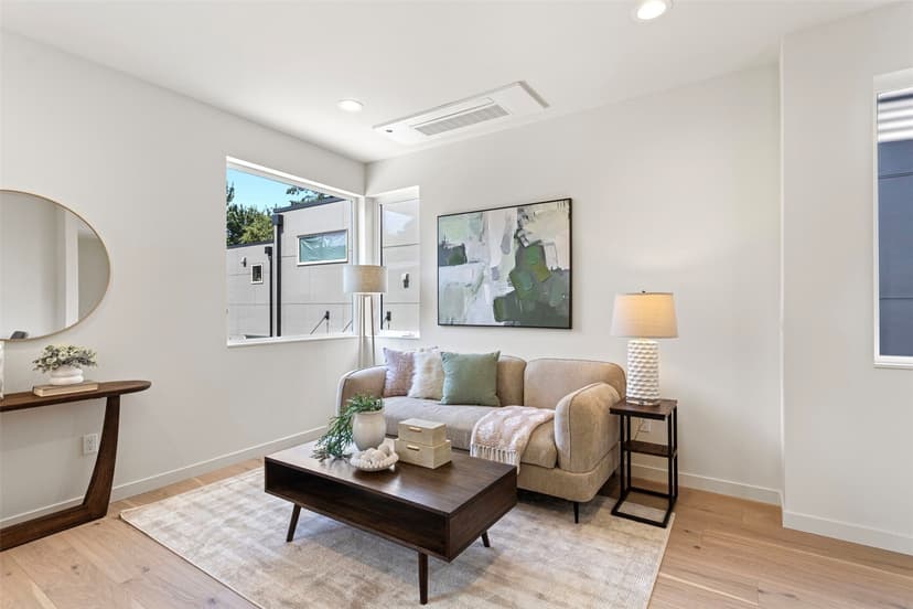 Property photo for 8037 Wallingford Avenue N #B, Seattle photo 8
