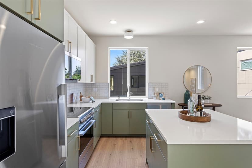 Property photo for 8037 Wallingford Avenue N #B, Seattle photo 14