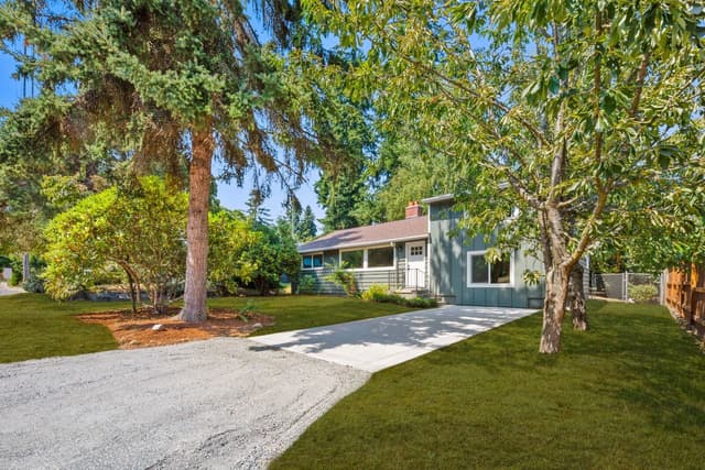 Property photo for 1638 N 190th Street, Shoreline photo 2