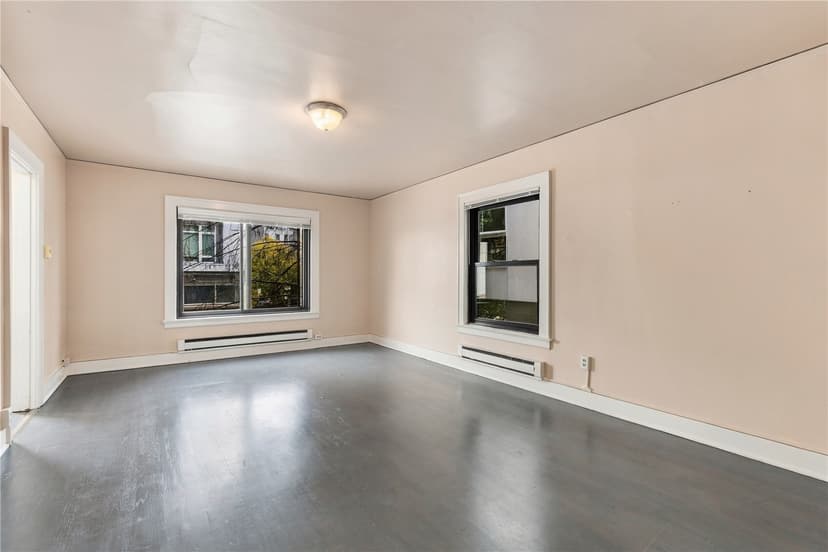 Property photo for 307 Queen Anne Avenue N, Seattle photo 17