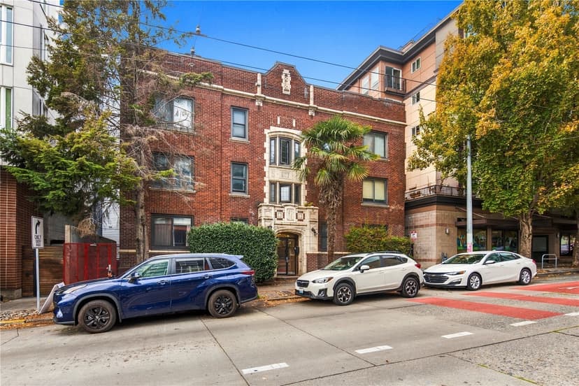 Property photo for 307 Queen Anne Avenue N, Seattle photo 3