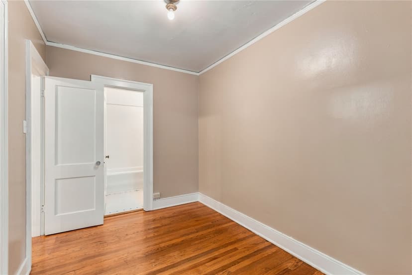 Property photo for 307 Queen Anne Avenue N, Seattle photo 37
