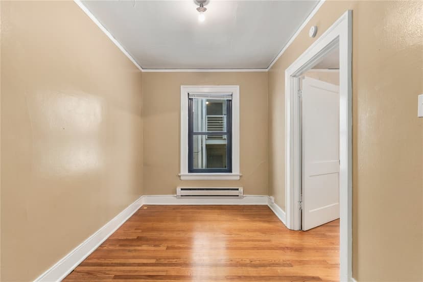Property photo for 307 Queen Anne Avenue N, Seattle photo 40