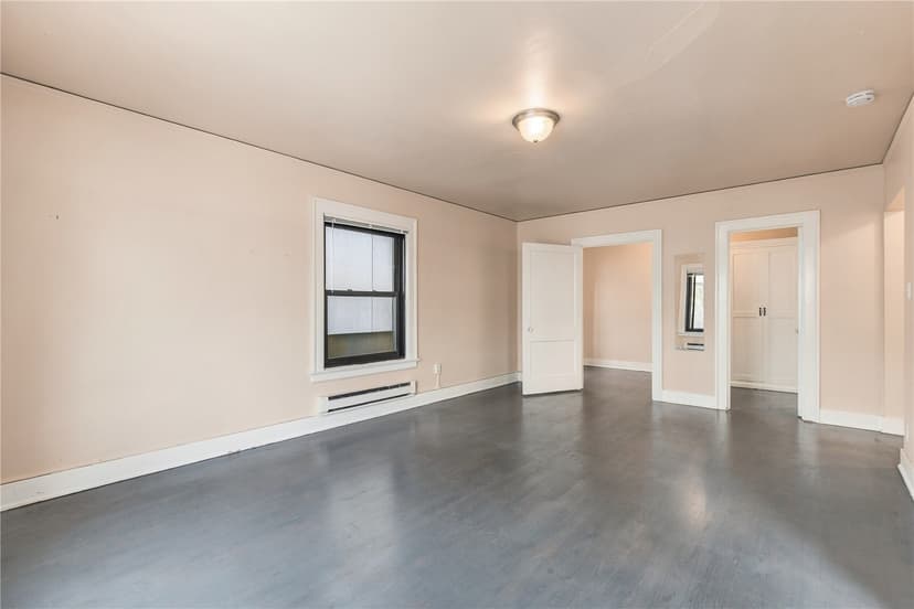 Property photo for 307 Queen Anne Avenue N, Seattle photo 20