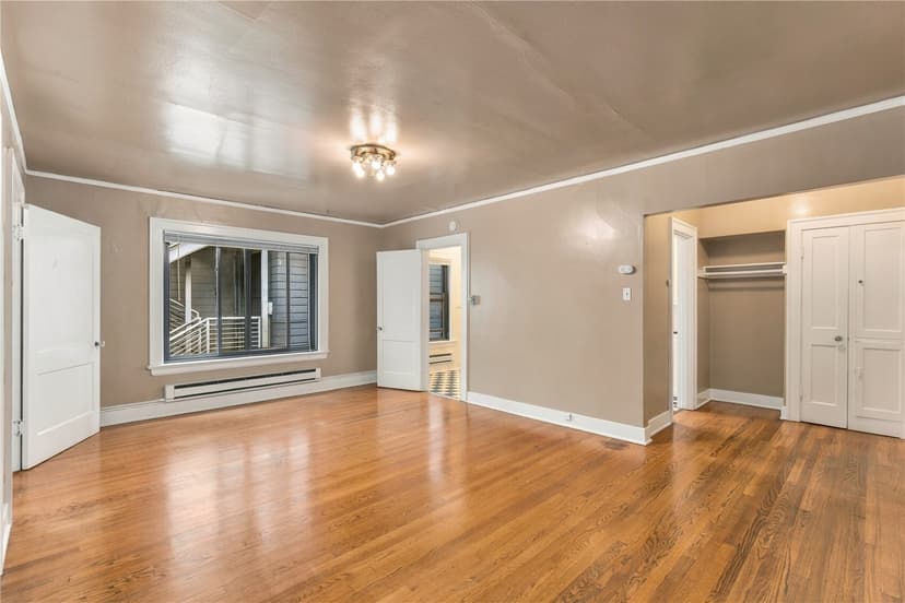 Property photo for 307 Queen Anne Avenue N, Seattle photo 33