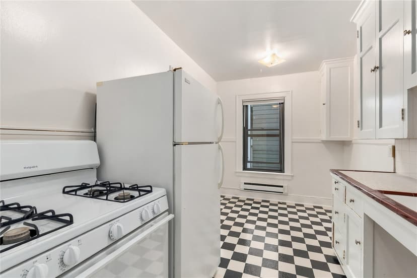 Property photo for 307 Queen Anne Avenue N, Seattle photo 29