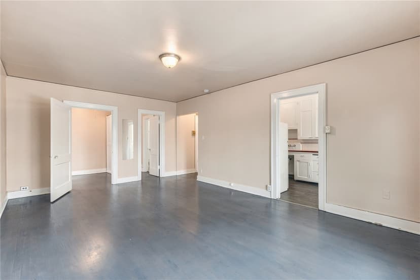 Property photo for 307 Queen Anne Avenue N, Seattle photo 19