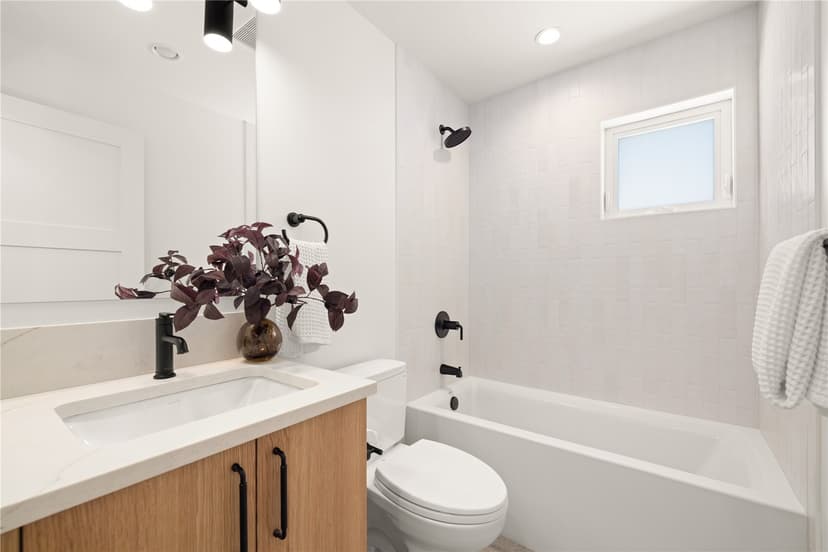Property photo for 270 Fulton Street, Seattle photo 10
