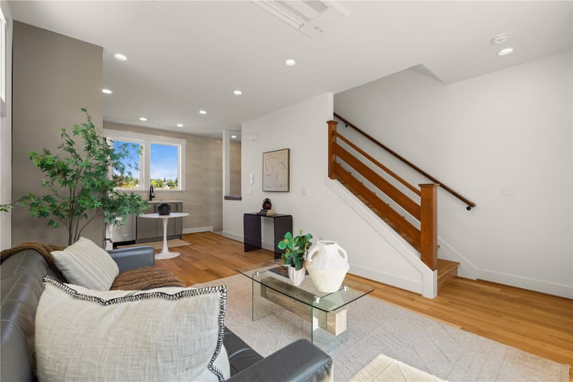 Property photo for 270 Fulton Street, Seattle photo 17