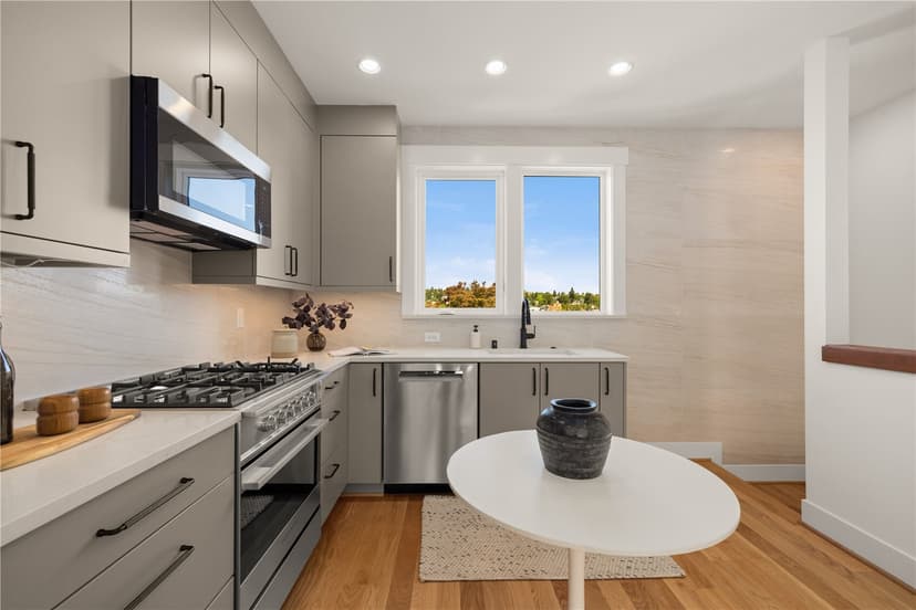 Property photo for 270 Fulton Street, Seattle photo 15