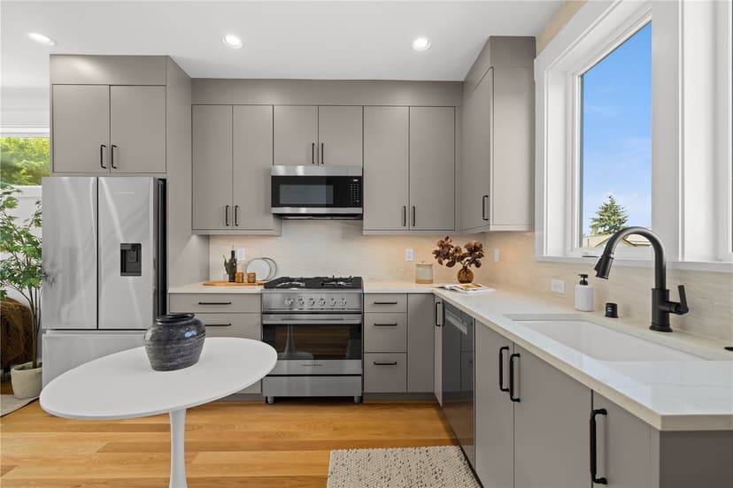 Property photo for 270 Fulton Street, Seattle photo 12