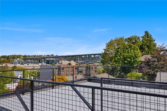 Property photo for 270 Fulton Street, Seattle photo 2