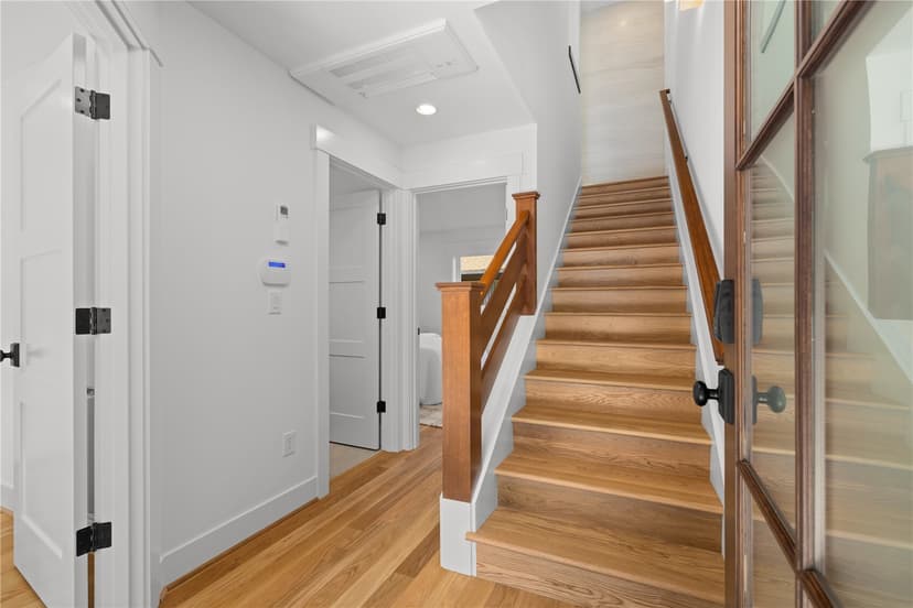 Property photo for 270 Fulton Street, Seattle photo 5