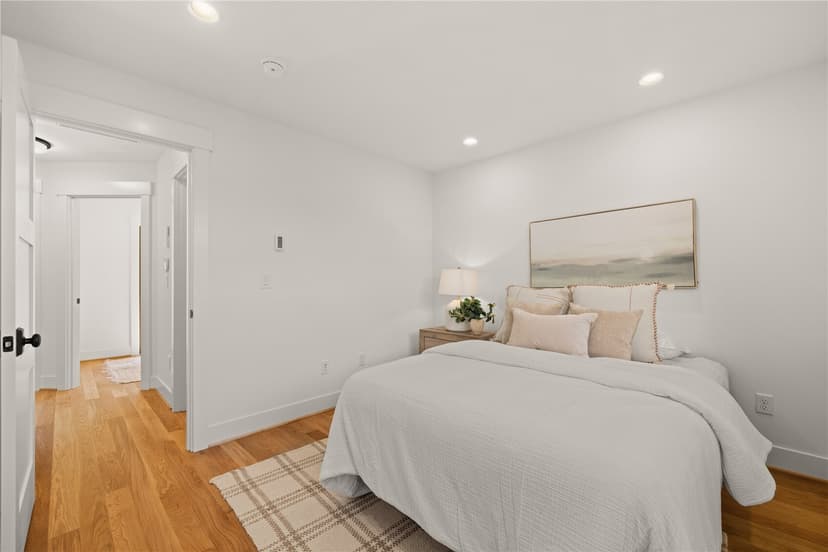 Property photo for 270 Fulton Street, Seattle photo 9