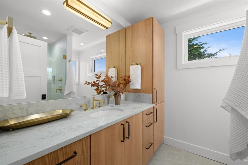 Property photo for 270 Fulton Street, Seattle photo 19