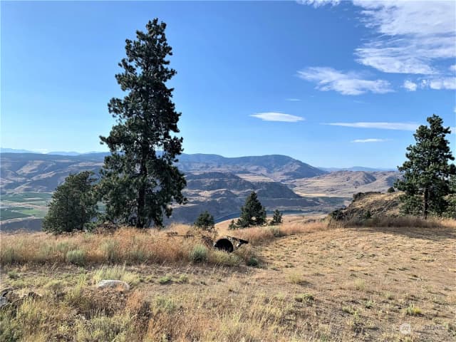 Property photo for 100 Pine Bluffs Lane, Waterville