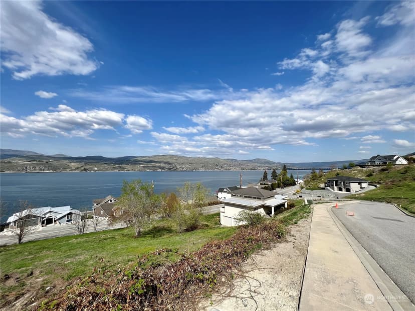 Property photo for 70 Grandview Lane, Chelan photo 2