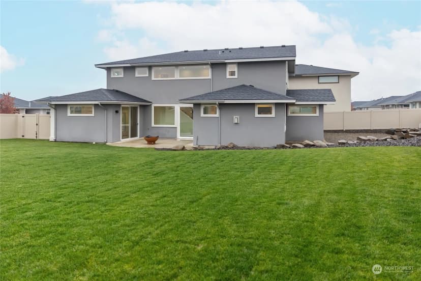 Property photo for 305 E Stanford Avenue, Ellensburg photo 24