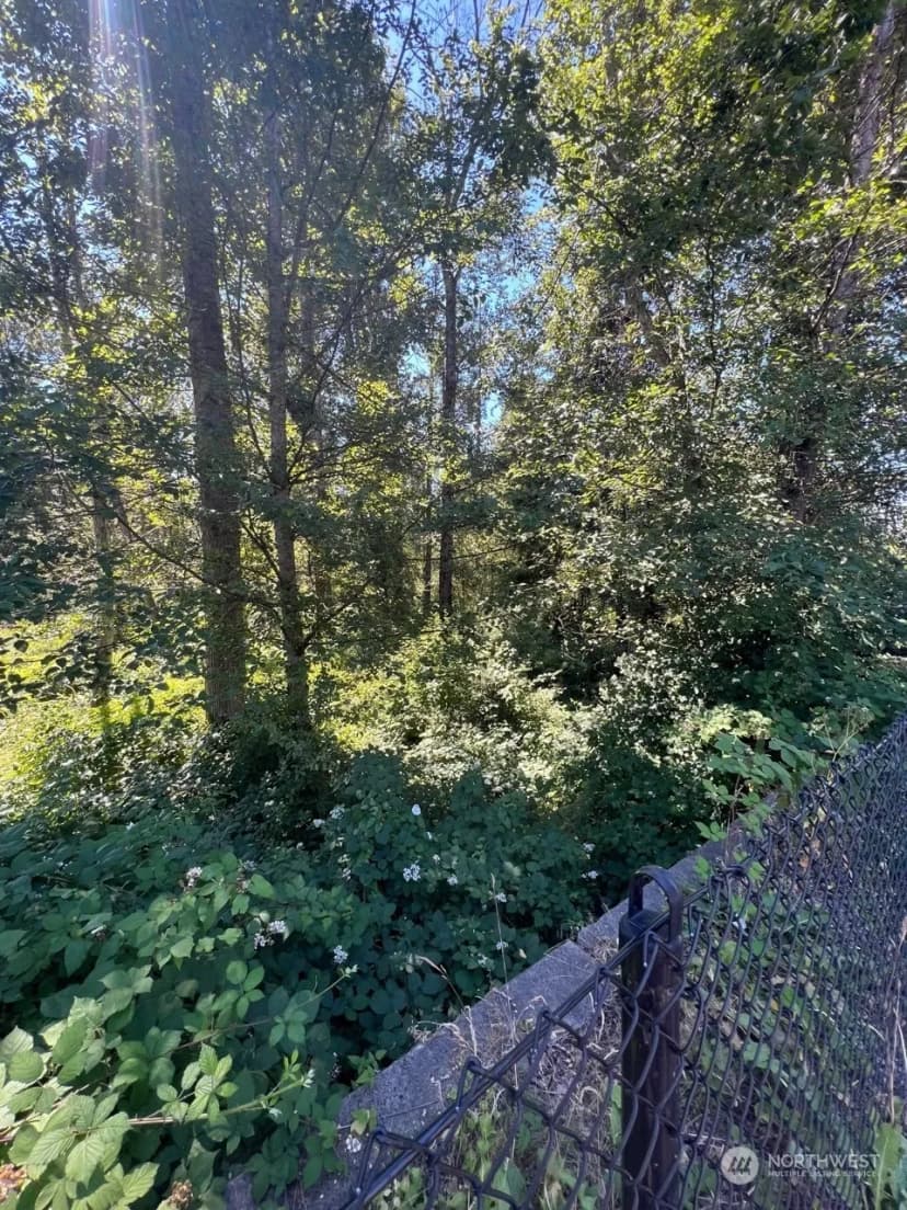 Property photo for 14000 Center Road, Everett photo 17