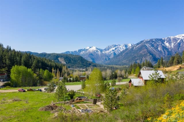 Property photo for 10690 Fox Road, Leavenworth photo 4