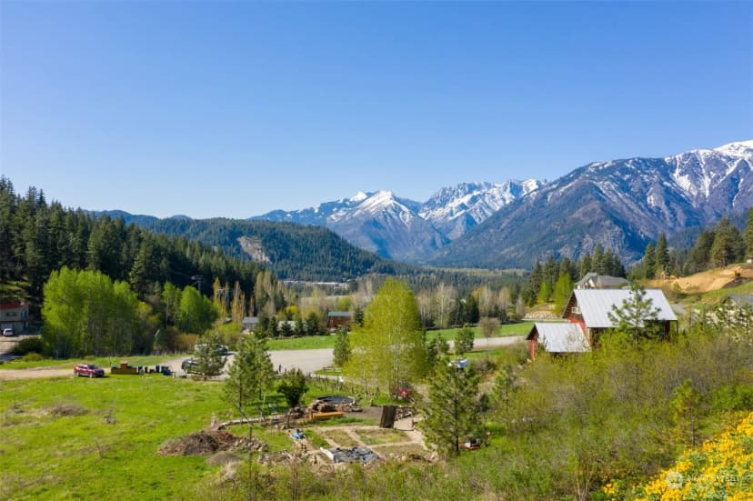 Property photo for 10690 Fox Road, Leavenworth photo 4