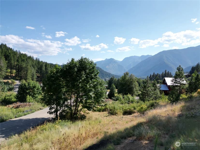 Property photo for 10690 Fox Road, Leavenworth photo 11
