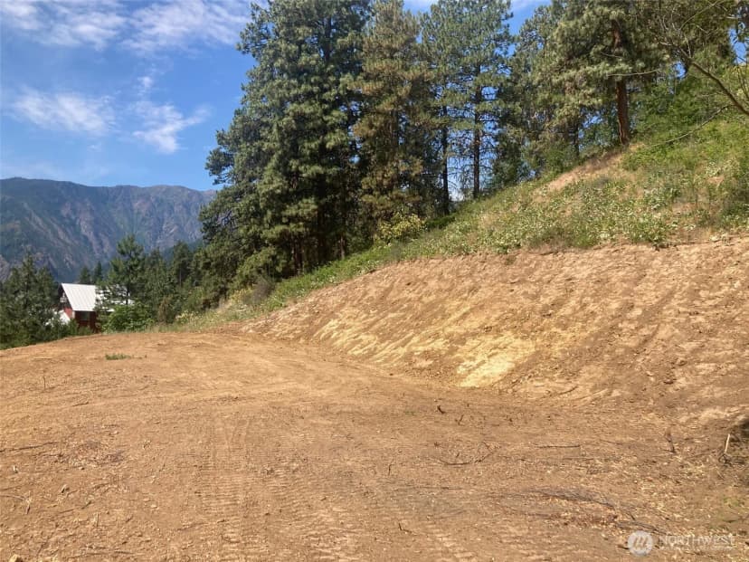 Property photo for 10690 Fox Road, Leavenworth photo 15