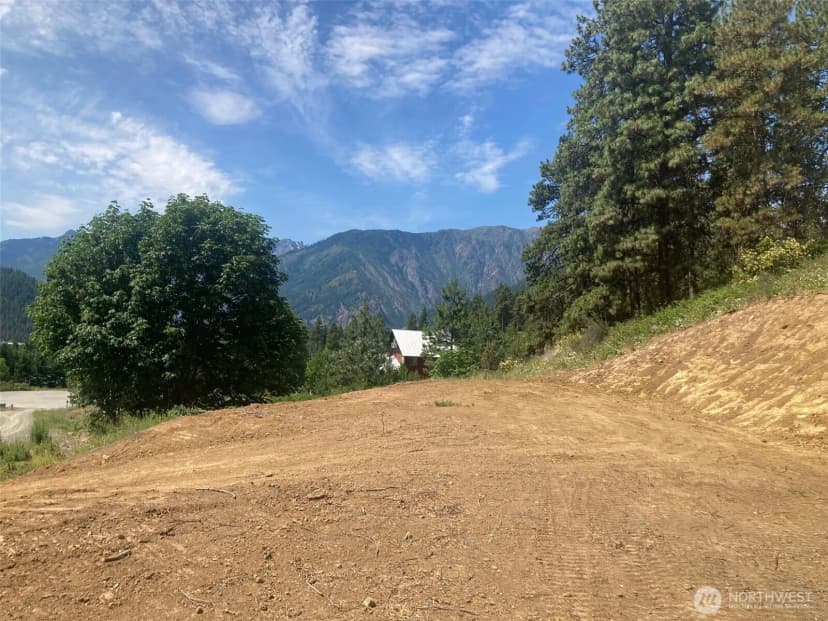 Property photo for 10690 Fox Road, Leavenworth photo 14
