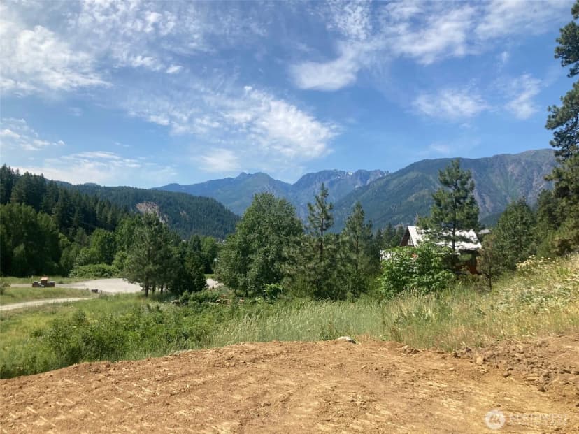 Property photo for 10690 Fox Road, Leavenworth photo 13