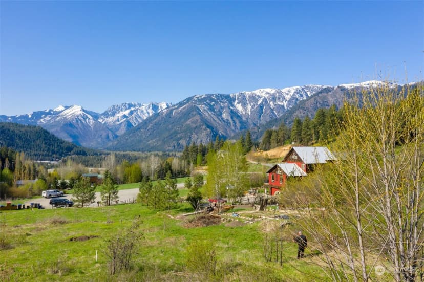 Property photo for 10690 Fox Road, Leavenworth photo 6