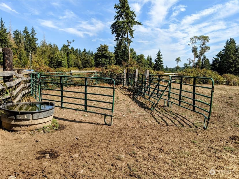 Property photo for 409 Bergeson Road SW, Lakebay photo 28