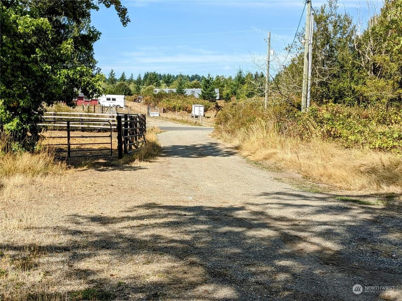 Property photo for 409 Bergeson Road SW, Lakebay photo 10