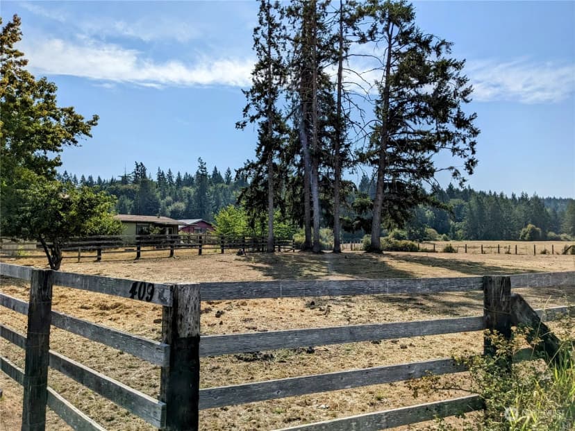 Property photo for 409 Bergeson Road SW, Lakebay photo 11
