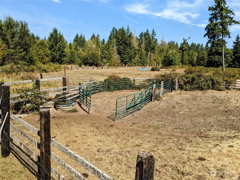 Property photo for 409 Bergeson Road SW, Lakebay photo 27