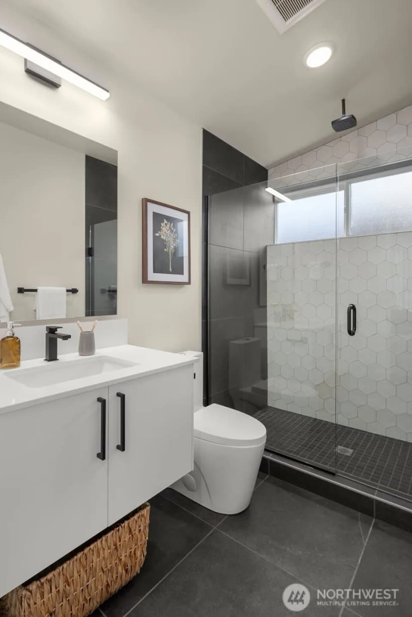 Property photo for 1470 B 21st Avenue, Seattle photo 12