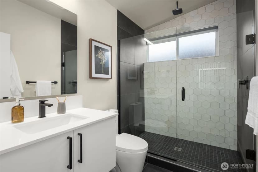 Property photo for 1470 B 21st Avenue, Seattle photo 10