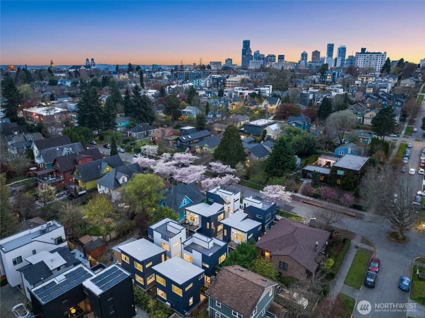 Property photo for 1470 B 21st Avenue, Seattle photo 17