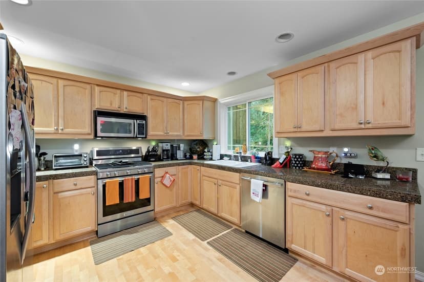 Property photo for 209 Harbor View Drive, Bellingham photo 14