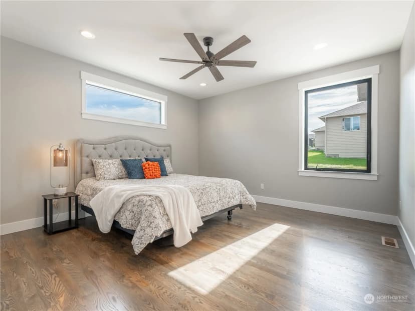 Property photo for 126 Chadwick St NW, East Wenatchee photo 20