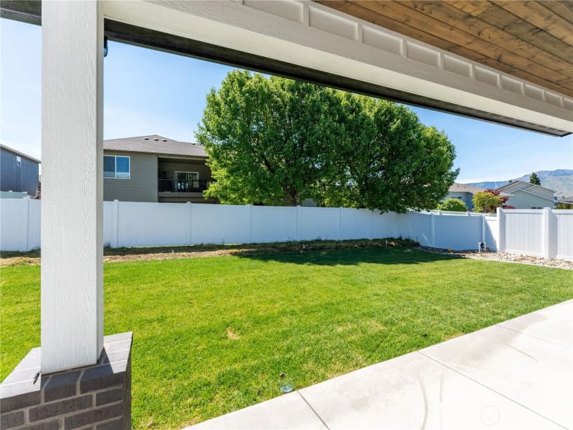 Property photo for 126 Chadwick St NW, East Wenatchee photo 37