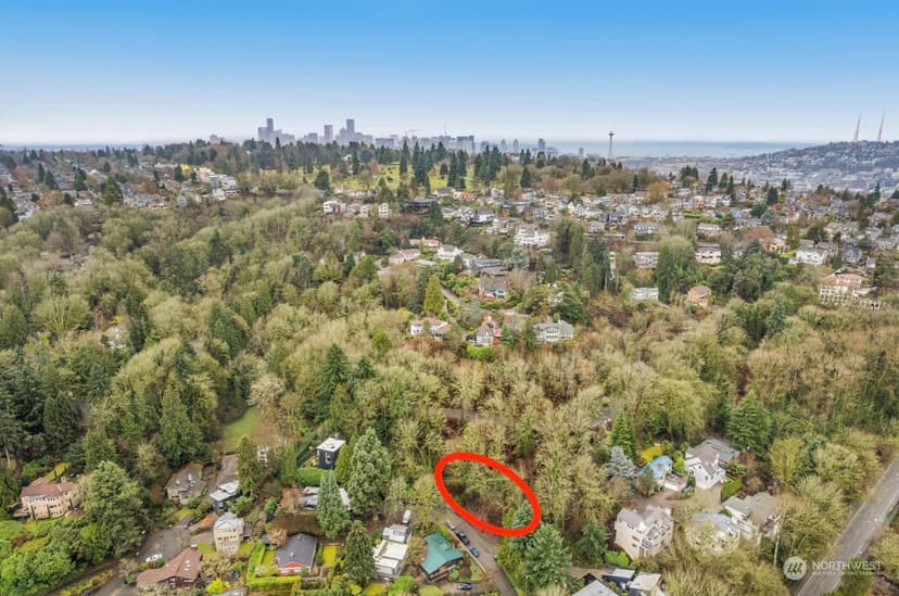 Property photo for 2211 16th Avenue E, Seattle photo 10