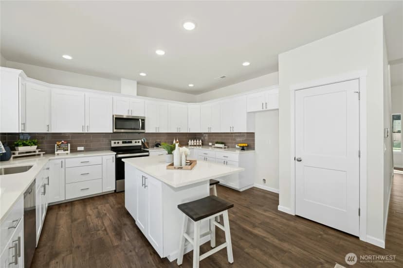 Property photo for 9878 Merrick Street SE #333, Yelm photo 11