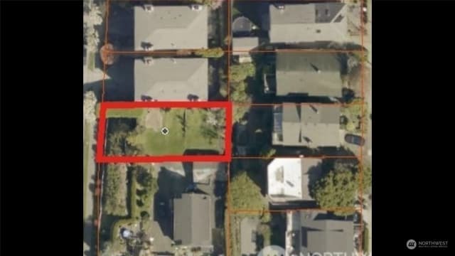 Property photo for 2208 Harvard Avenue E, Seattle photo 3