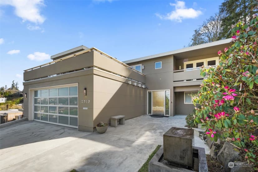 Property photo for 3757 W Commodore Way, Seattle photo 6