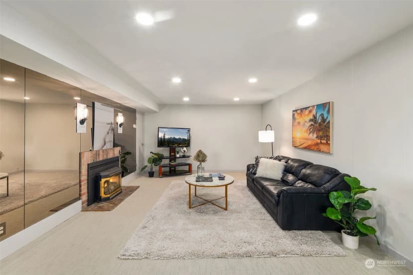 Property photo for 3757 W Commodore Way, Seattle photo 8